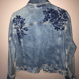 DENIM JACKET